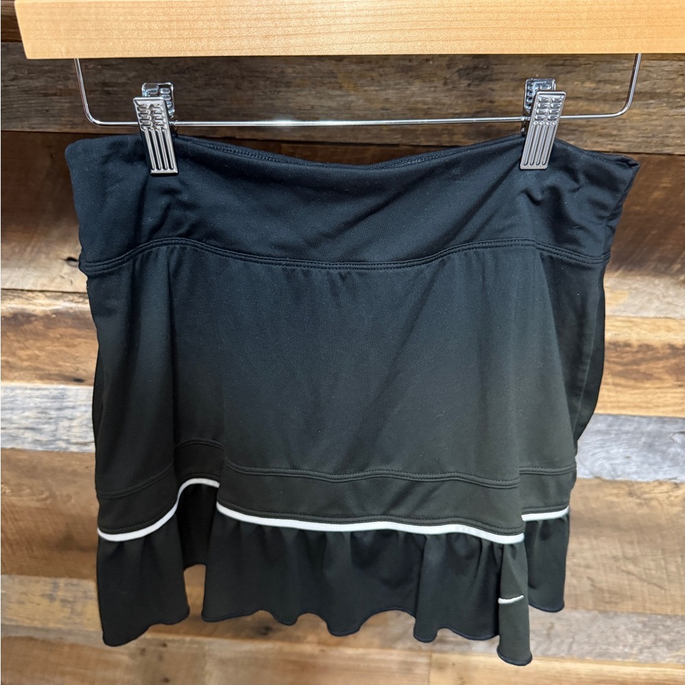 Nike Black and White Activewear Skirt